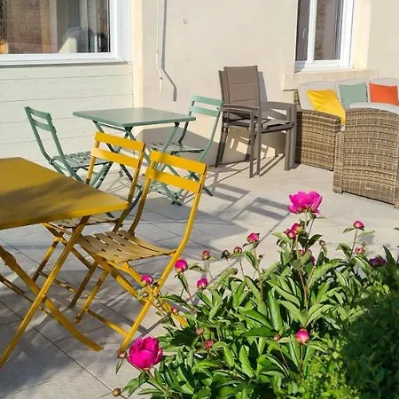 Et Mobile La Gloriette Proche Futuroscope Apartment *